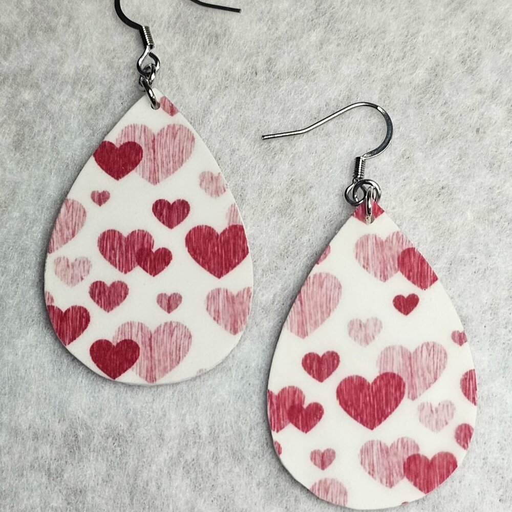 Handmade Valentines teardrop shape earrings with heart pattern (Double-sided)